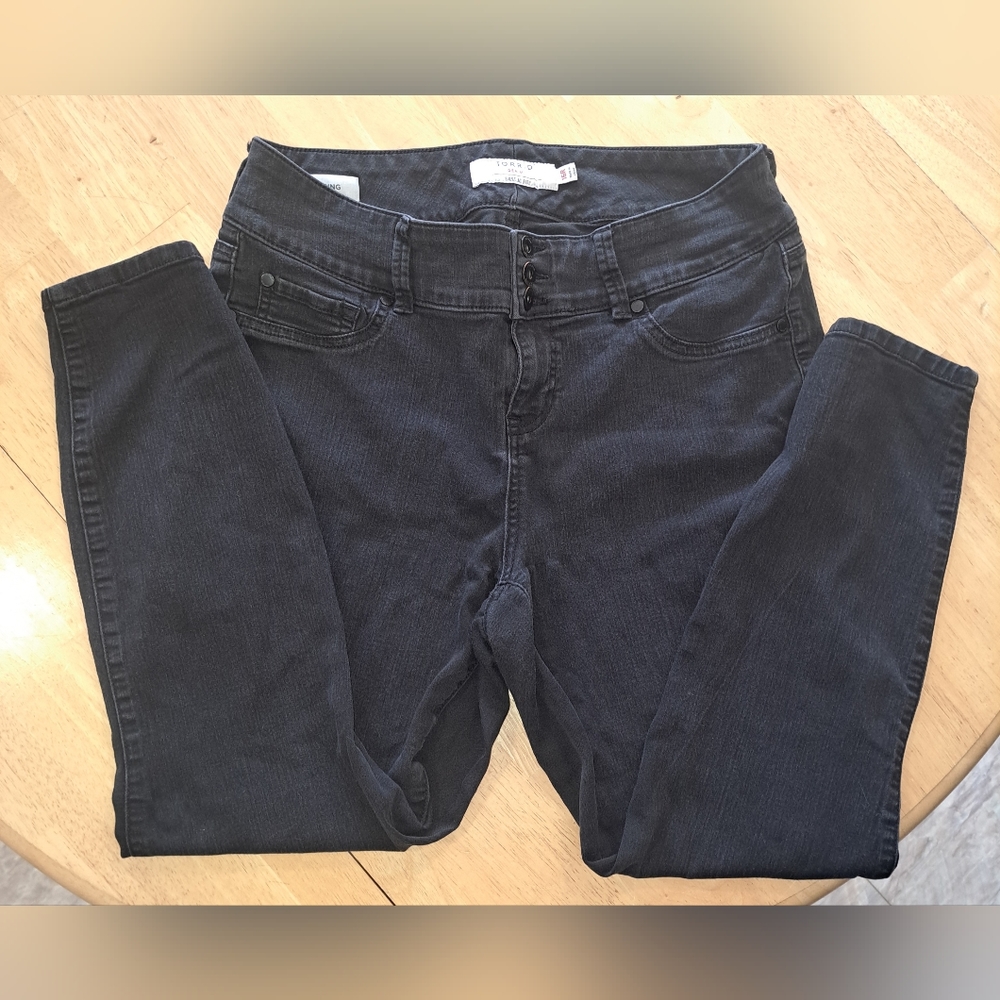 Torrid brand women's black denim high waisted jeggings size 16 Regular